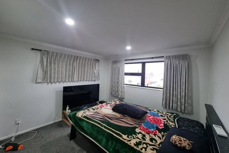 Photo of property in 47 Buckingham Crescent, Papatoetoe, Auckland, 2025
