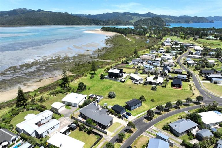 Photo of property in 128 Harbour Drive, Matarangi, Whitianga, 3592