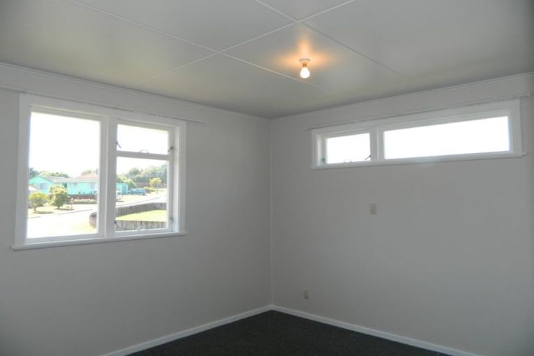 Photo of property in 36 Mahinawa Street, Takapuwahia, Porirua, 5022