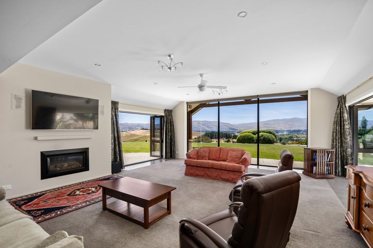 Photo of property in 27 Old Golf Course Road, Bridge Hill, Alexandra, 9320