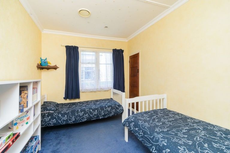 Photo of property in 135 Roberts Line, Kelvin Grove, Palmerston North, 4414