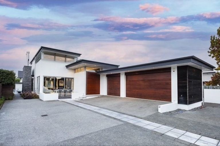 Photo of property in 20 Queens Avenue, Merivale, Christchurch, 8014
