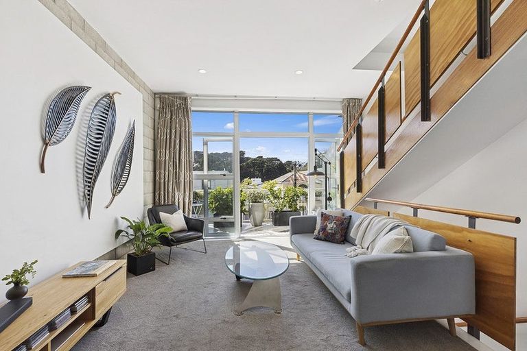 Photo of property in Mondrian Townhouses, 5/24 Hanson Street, Mount Cook, Wellington, 6021