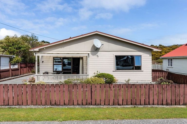 Photo of property in 5 Inverness Street, Dunollie, Runanga, 7803
