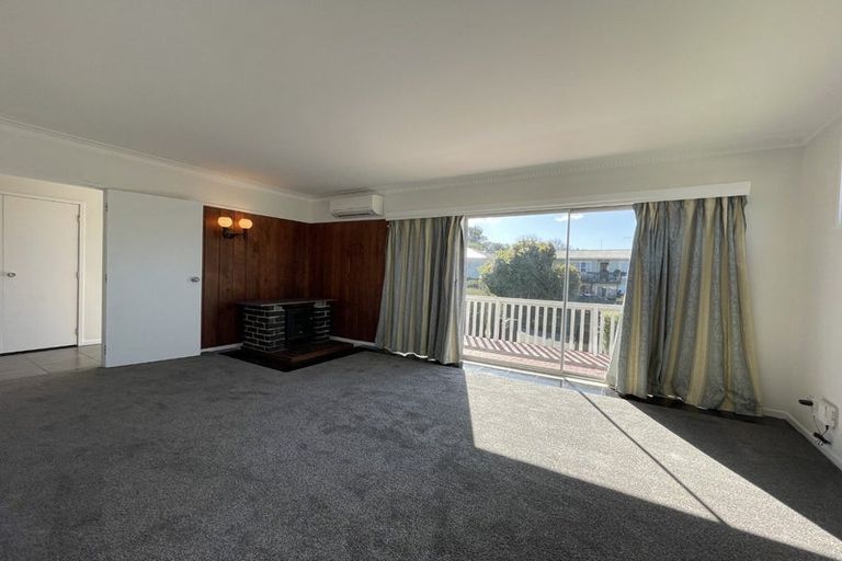 Photo of property in 1 Beldon Place, Pakuranga Heights, Auckland, 2010