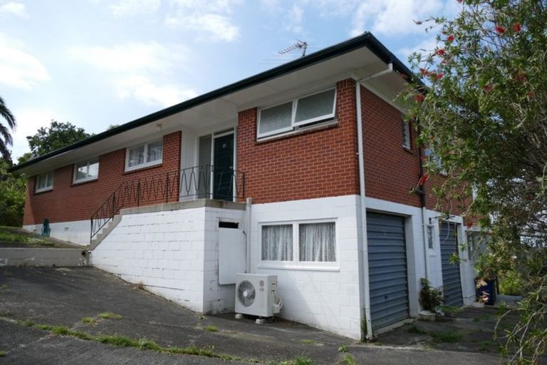 Photo of property in 21 Marlborough Avenue, Glenfield, Auckland, 0629