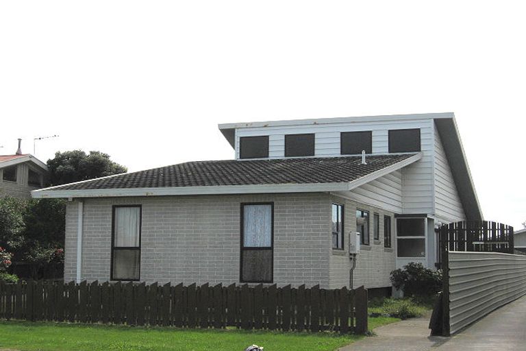 Photo of property in 19a Tongariro Street, Castlecliff, Whanganui, 4501