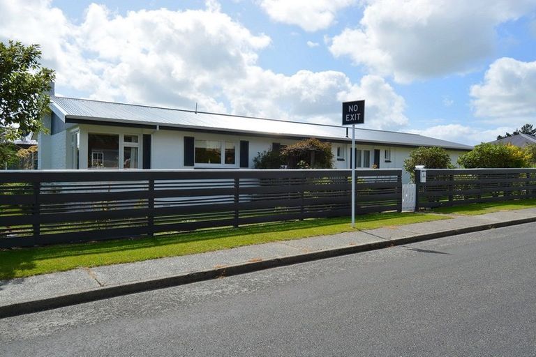 Photo of property in 2 Medway Street, Kingswell, Invercargill, 9812