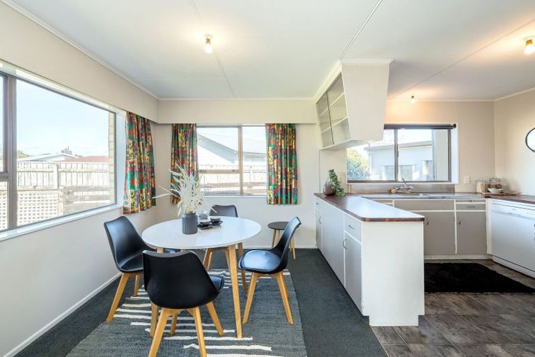 Photo of property in 20 Fisher Place, Carterton, 5713