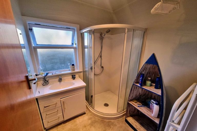 Photo of property in 9 Parakai Street, Paraparaumu, 5032