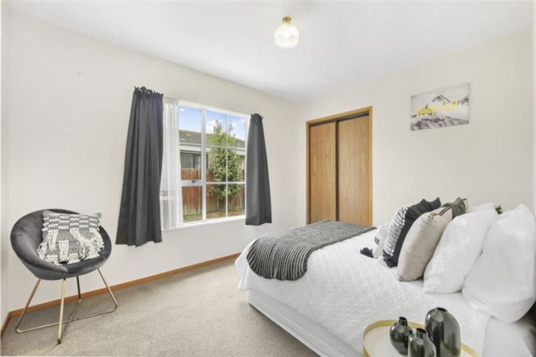 Photo of property in 35 Radiata Avenue, Parklands, Christchurch, 8083