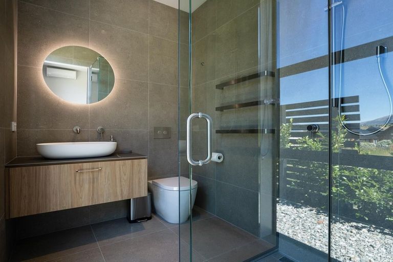 Photo of property in 17 Falconer Rise, Jacks Point, Queenstown, 9371