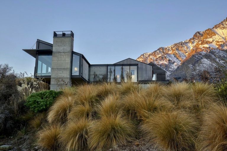 Photo of property in 52 Orford Drive, Jacks Point, Queenstown, 9371