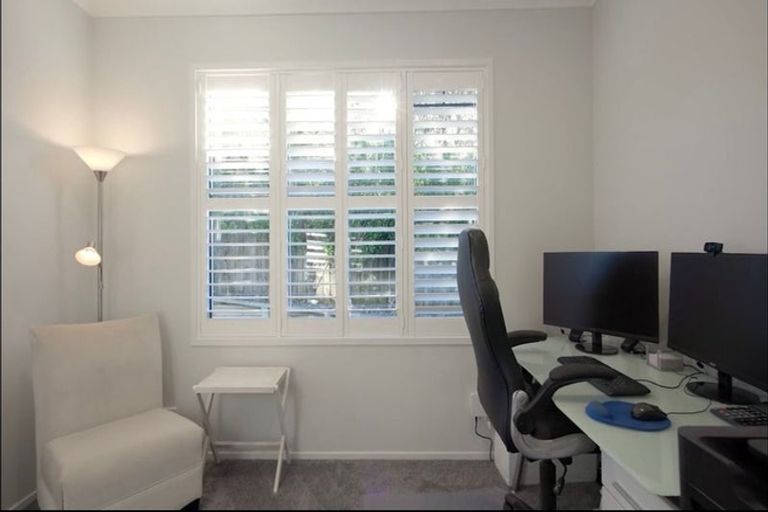 Photo of property in 22 Grace James Road, Pukekohe, 2120