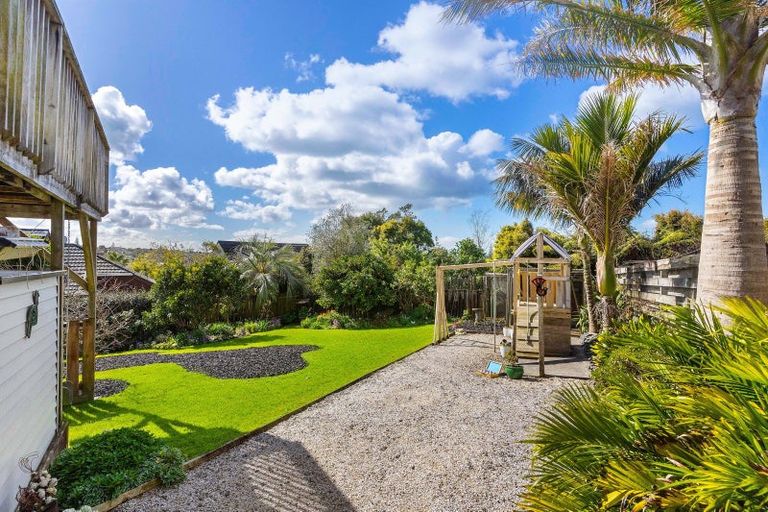 Photo of property in 123 Carlisle Road, Northcross, Auckland, 0632