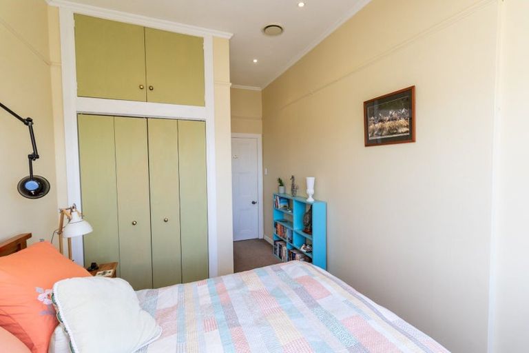 Photo of property in 16 Fortunatus Street, Brooklyn, Wellington, 6021