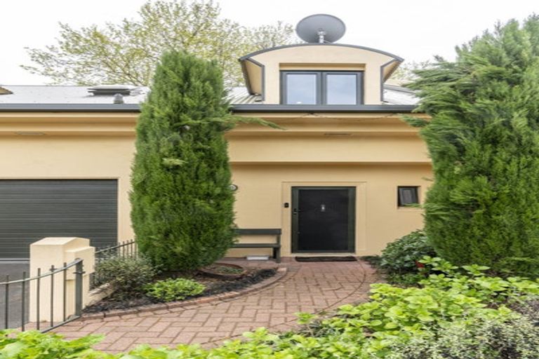 Photo of property in 2/104 Grantham Street, Hamilton Central, Hamilton, 3204