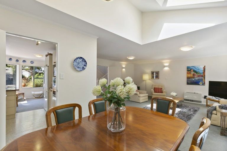 Photo of property in 26a Agra Crescent, Khandallah, Wellington, 6035