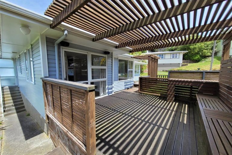 Photo of property in 11 Kimball Place, Johnsonville, Wellington, 6037