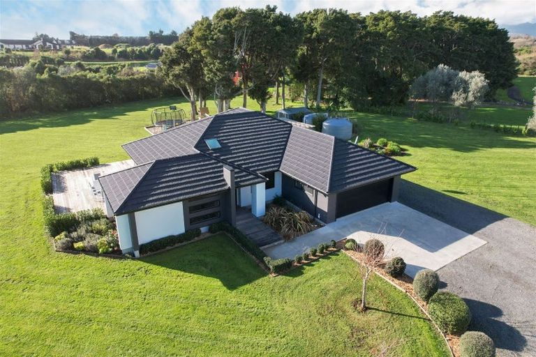 Photo of property in 73 Muhunoa East Road, Ohau, Levin, 5570