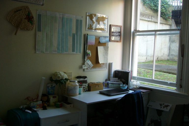 Photo of property in 2/25 Clifton Terrace, Kelburn, Wellington, 6012