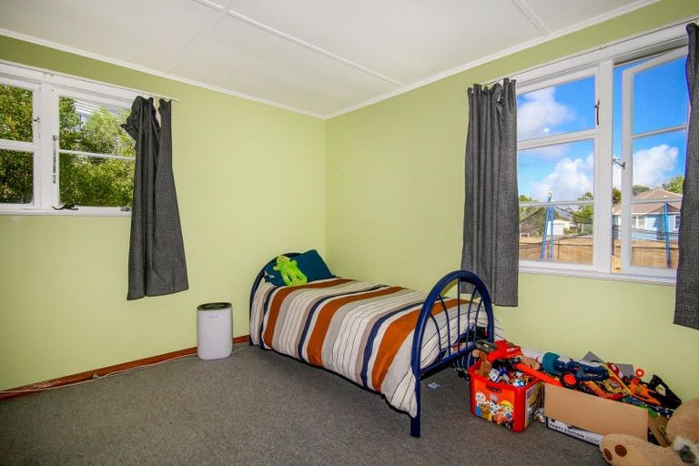 Photo of property in 23 Colvin Street, Westport, 7825