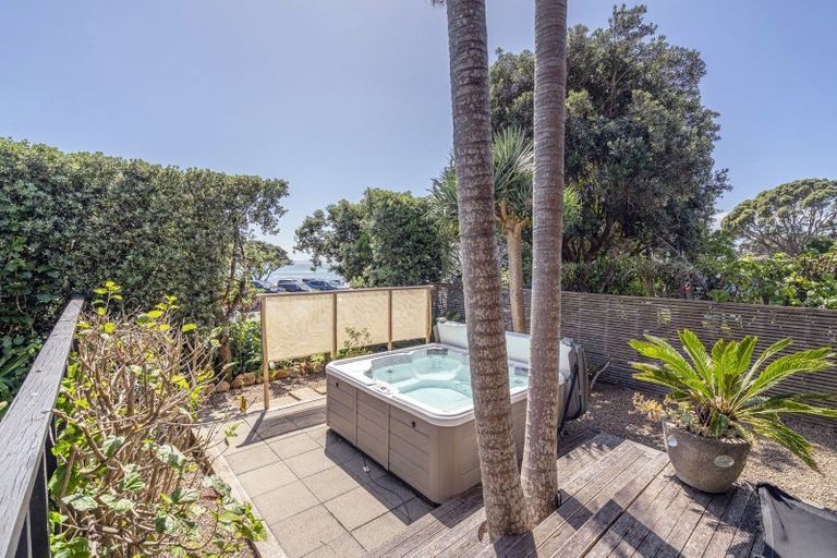 Photo of property in 24 Pye Place, Hot Water Beach, Whitianga, 3591