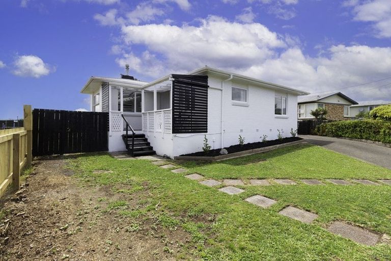 Photo of property in 12 Scott Avenue, Owhata, Rotorua, 3010