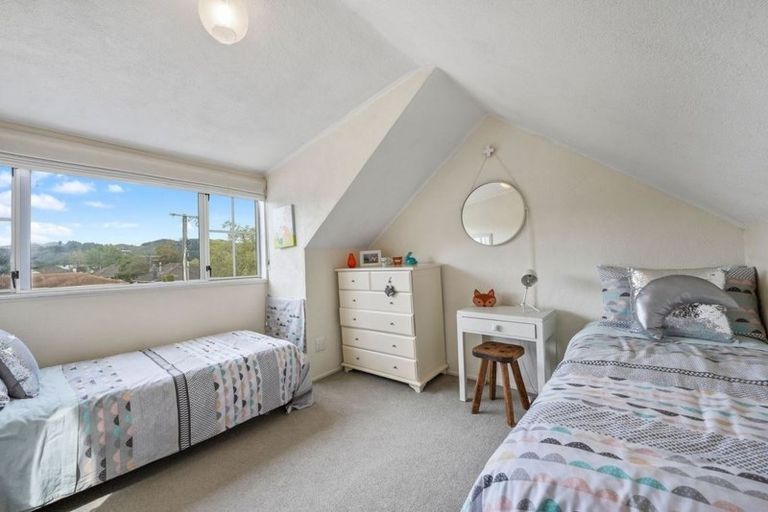 Photo of property in 9 Oak Street, Ebdentown, Upper Hutt, 5018