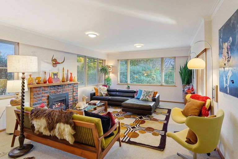 Photo of property in 11 Iti Grove, Waikanae, 5036