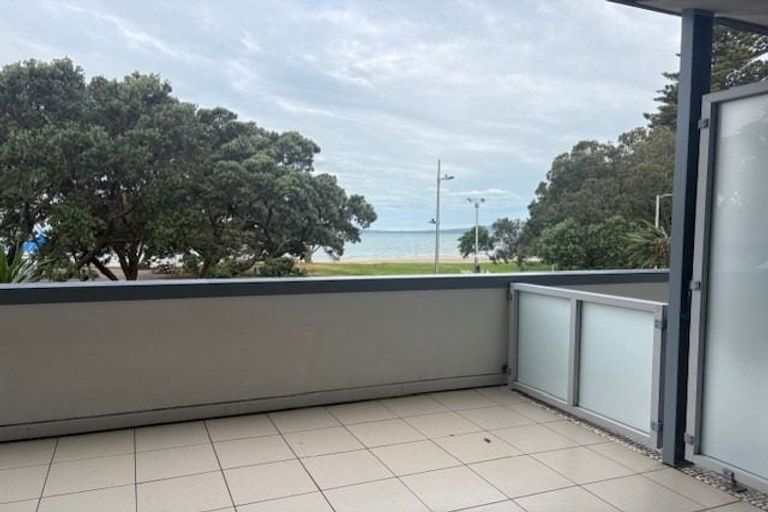 Photo of property in Ocean Breeze Apts, 7107/87 Clyde Road, Browns Bay, Auckland, 0630