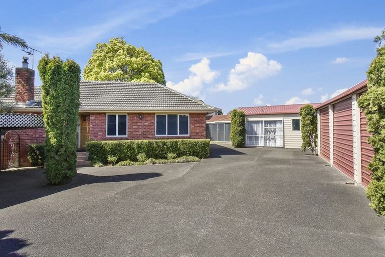 Photo of property in 13 Omana Road, Papatoetoe, Auckland, 2025