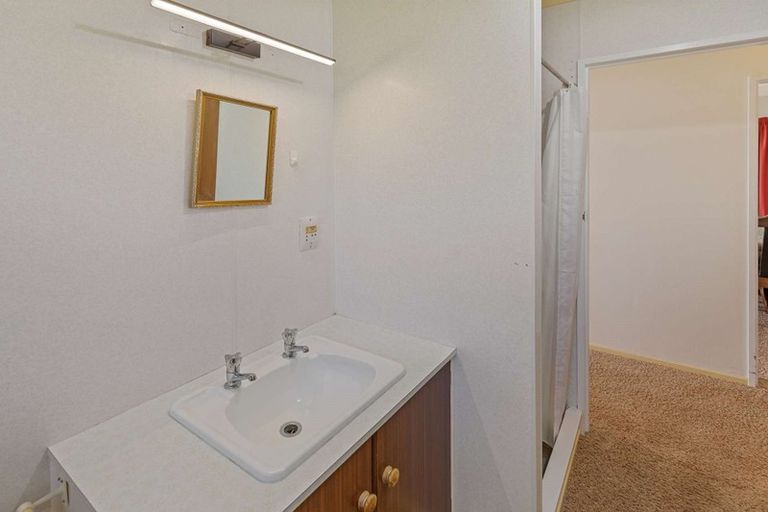 Photo of property in 2/14 Burns Street, Westown, New Plymouth, 4310