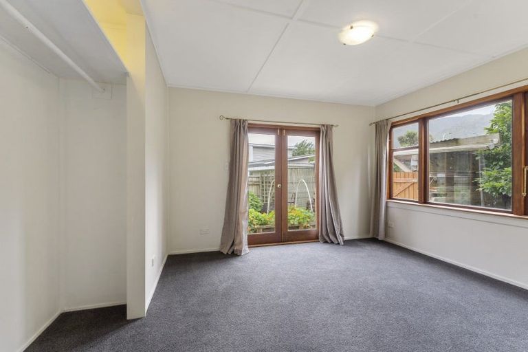 Photo of property in 18 Main Road, Waikanae, 5036