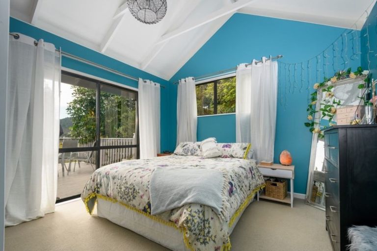 Photo of property in 18 Webster Place, Picton, 7220