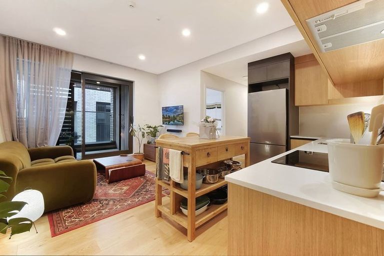 Photo of property in 207/8 Meadowbank Road, Meadowbank, Auckland, 1072
