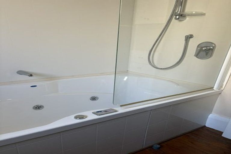 Photo of property in 63 Test Street, South Hill, Oamaru, 9400