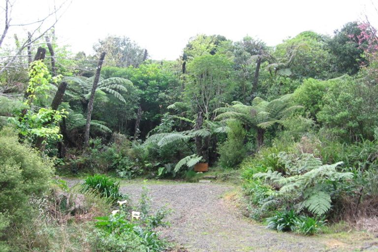 Photo of property in 63 Grange Road, Hahei, Whitianga, 3591