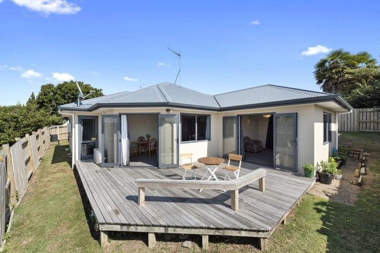 Photo of property in 57 Forest Lake Road, Forest Lake, Hamilton, 3200