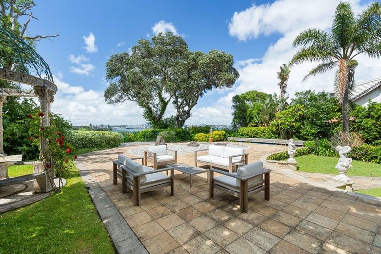 Photo of property in 7 Marine Terrace, Bayswater, Auckland, 0622