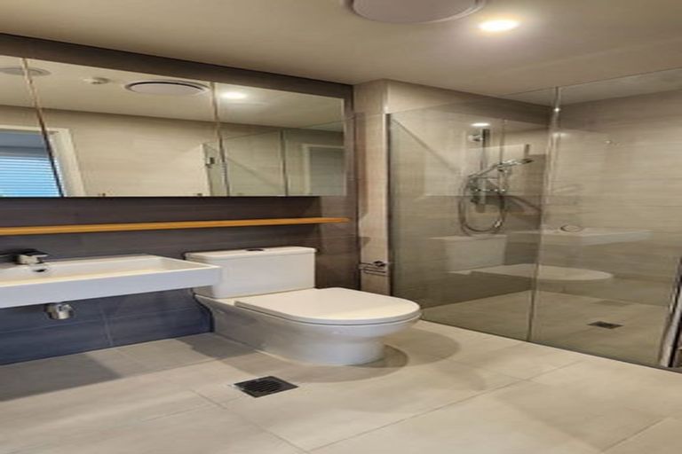 Photo of property in 307/8a Lake Pupuke Drive, Takapuna, Auckland, 0622