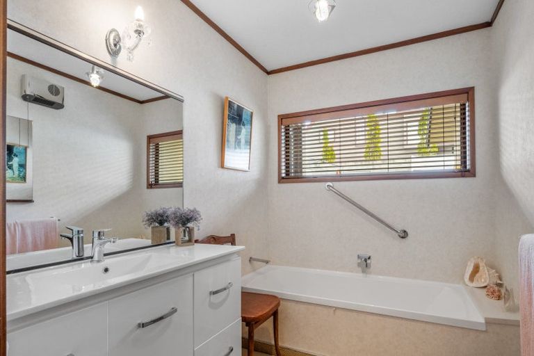 Photo of property in 43 Aronui Road, Bridge Hill, Alexandra, 9320