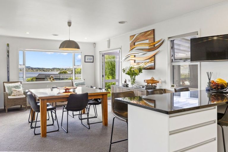 Photo of property in 358 Lake Terrace, Two Mile Bay, Taupo, 3330