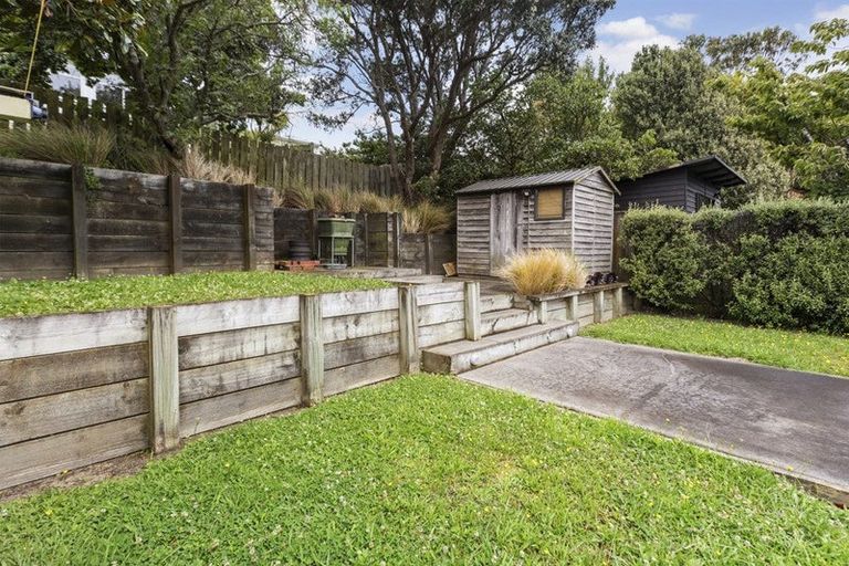 Photo of property in 11 Danube Street, Island Bay, Wellington, 6023