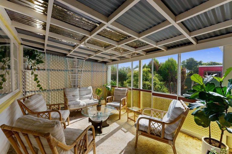 Photo of property in 16 Rimu Street, Otaki, 5512