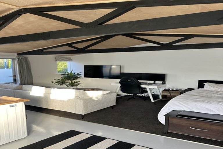 Photo of property in 11 Dellwood Avenue, Henderson, Auckland, 0612