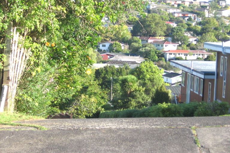 Photo of property in 14 Shanaway Rise, Hillcrest, Auckland, 0627