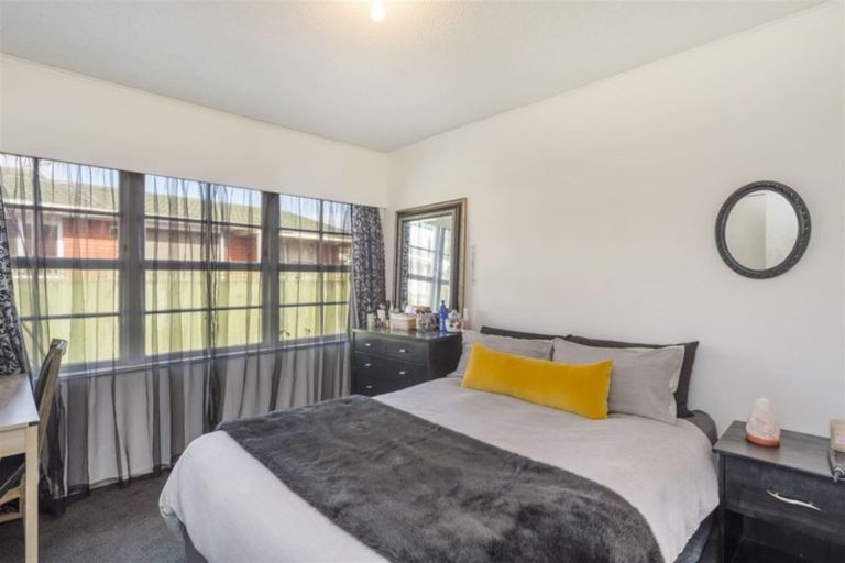 Photo of property in 6 Burwood Place, Silverdale, Hamilton, 3216