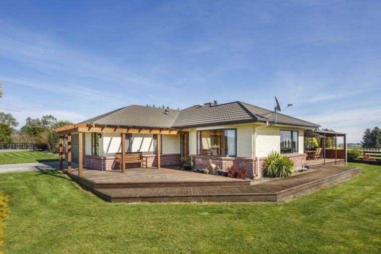 Photo of property in 32 Stoneleigh Lane, Aokautere, Palmerston North, 4471
