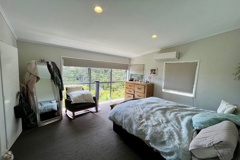Photo of property in 32 Jonkers Road, Waitakere, Henderson, 0782